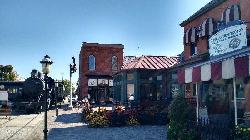 Chessie Room Interior showing vintage furnishings and decor